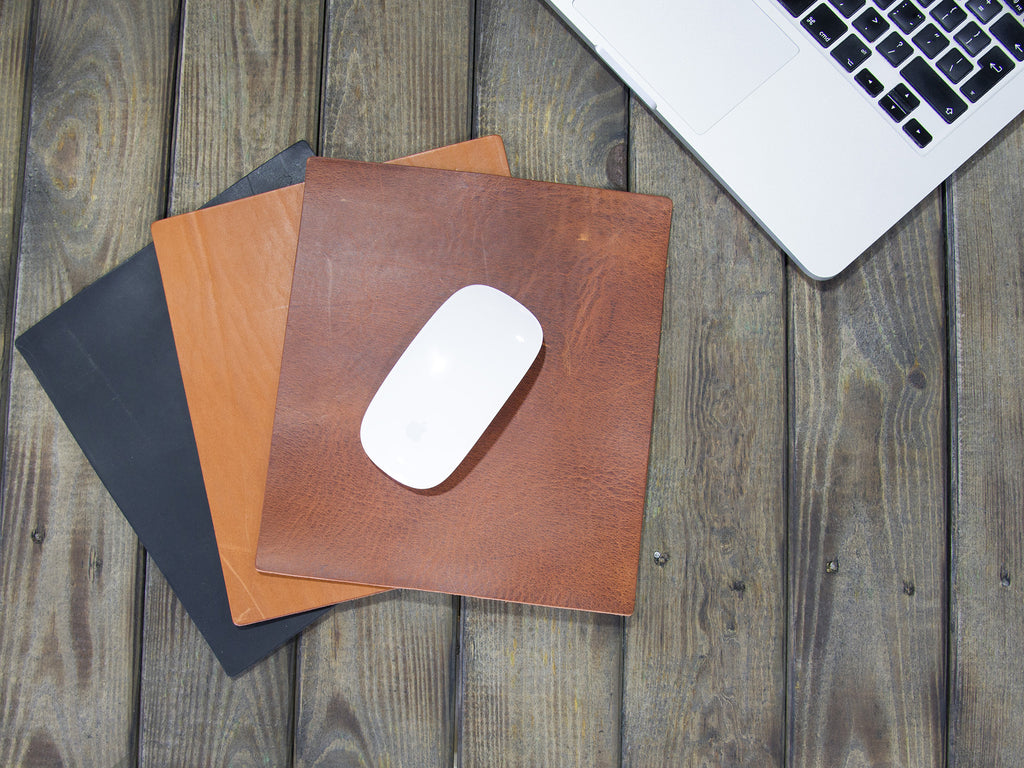 BLACK LEATHER MOUSE PAD L108